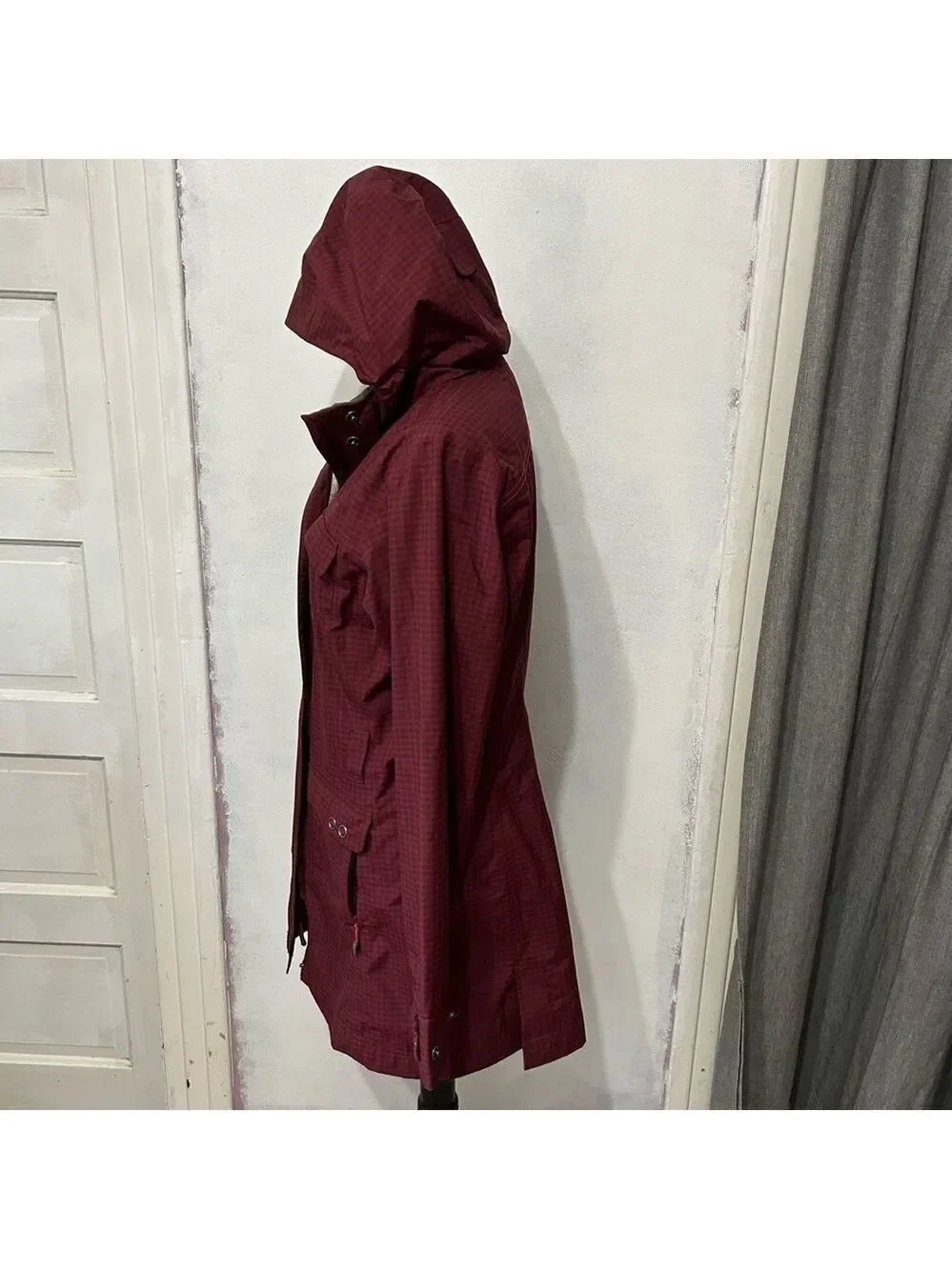 Outdoor Research Women’s Trench Raincoat Hood Pockets Nylon SML Burgundy No Belt